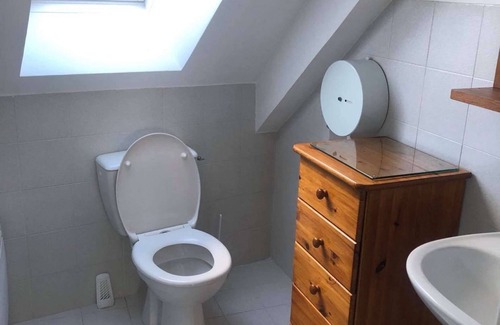Ver-sur-Mer Apartment | Anselme, Duplex Avec Cour Commune ²proche mer
