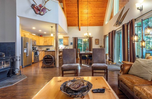 Packwood Cabin | `Antler Ridge` | 4 Bed, 2 Bath