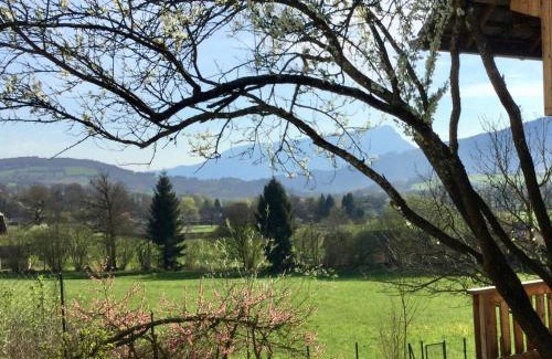 Saint-Girod Bed & Breakfast | Antre Lacs