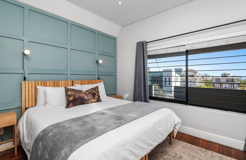 Three Anchor Bay House | Antrim House by Totalstay