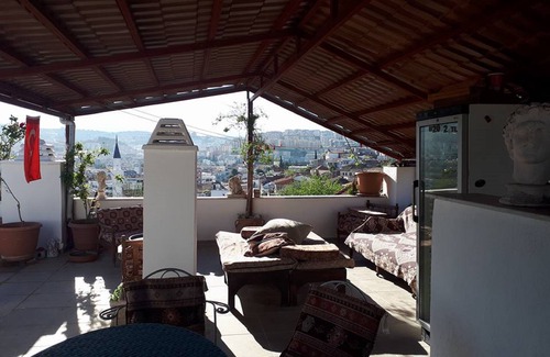 Kusadasi House | Anzac Golden Bed