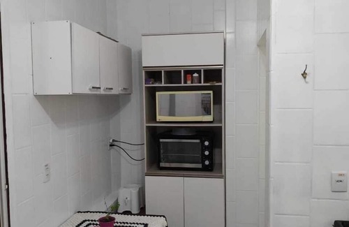 Andorinha Apartment | Ap 2D, Front balcony, BBQ, 1 block from the ocean, air conditioning /fan