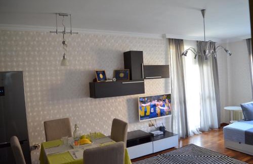 Saints Constantine and Helena Apartment | Apartment 3 In Complex Splendid