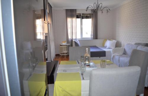 Saints Constantine and Helena Apartment | Apartment 3 In Complex Splendid