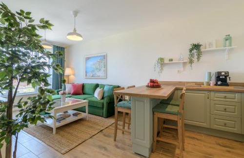 Saints Constantine and Helena Apartment | Apartment A'MORE