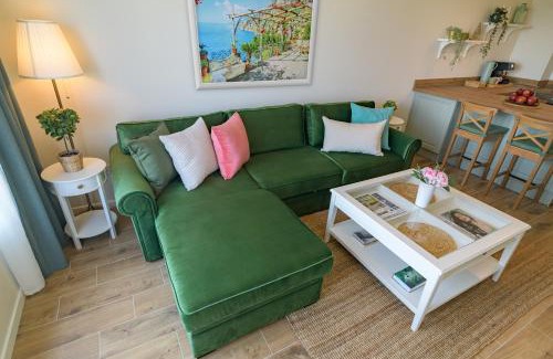 Saints Constantine and Helena Apartment | Apartment A'MORE