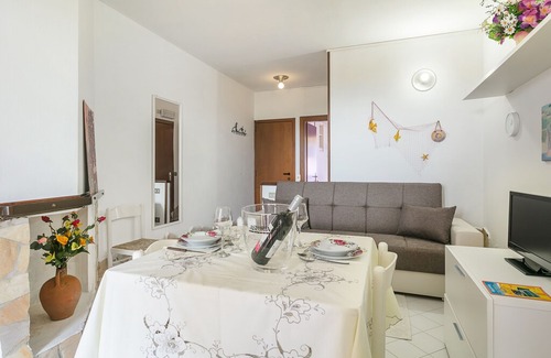 Paduledda Apartment | Apartment with Air Conditioning, Terrace and Sea View; Parking available