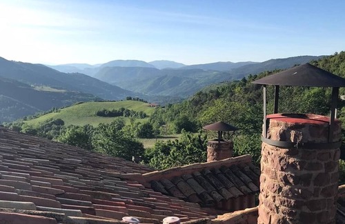 Denuy Apartment | Apartment with gallery with direct exit to the garden