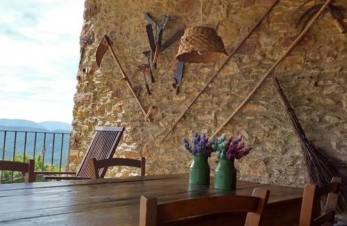 Denuy Apartment | Apartment with gallery with direct exit to the garden