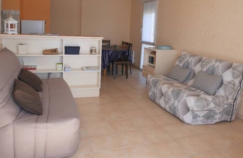 Saint-Gilles-Croix-de-Vie Apartment | Apartment Saint-Gilles-Croix-de-Vie, 1 bedroom, 4 persons