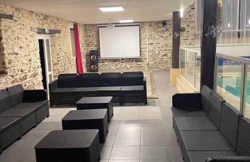 Saint-Philbert-de-Bouaine House | Apartment with outbuilding for private parties