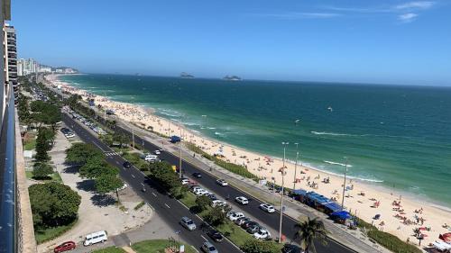 Barra da Tijuca Apartment | Apart hotel em frente à praia da Barra da Tijuca, vista total para o mar