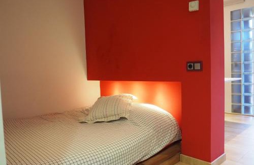 Sant Andreu de Llavaneres Apartment | apartamento aislado jardín y piscina