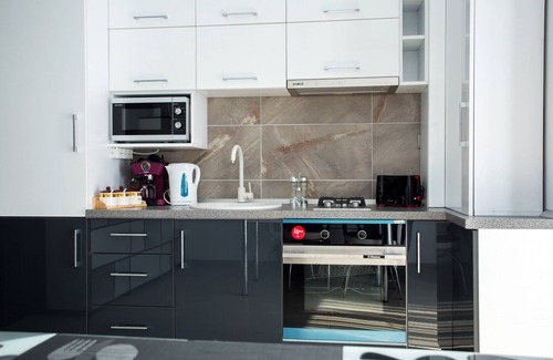 Mamaia-Sat Apartment | Apartament Alezzi Black&White 3