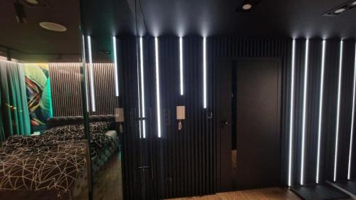 Kielce Apartment | Apartament Czarna Perła z dużym tarasem NA Dachu 75m2 , PROJEKTOR ,garaż podziemny