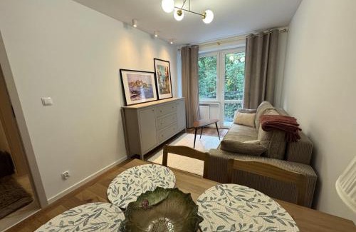 Wawer Apartment | Apartament - Mieszkanie, nocleg przy Centrum Zdrowia Dziecka - Warszawa Międzylesie Wawer - Dzięcieliny 15