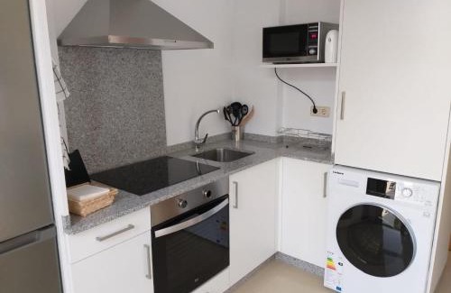 Dean Pequeno Apartment | Apartamento 2º planta centro Ribeira by Cristian&Tamara "alquileres"