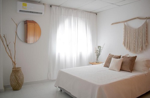Historic Center Apartment | Apartamento a una cuadra de la playa parque de los novios centro