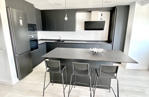 Costa Dorada Condo | Apartamento completo en primera línea, WIFI gratis