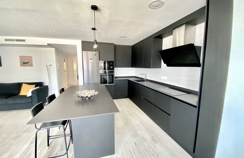 Costa Dorada Condo | Apartamento completo en primera línea, WIFI gratis