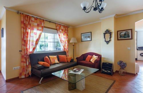 Bueu Apartment | Apartamento con jardin en un chale