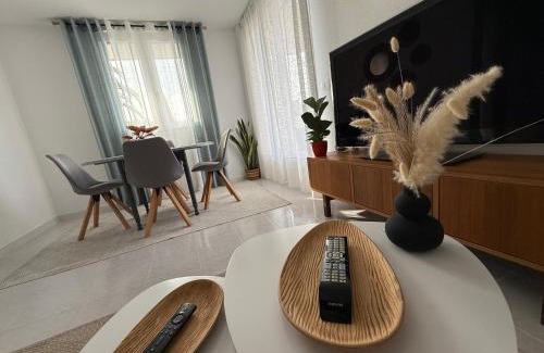 Mogro Apartment | Apartamento con terraza en Mogro Playa de Usil