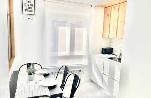 San Lazaro y Otero Apartment | Apartamento Darío de Regoyos