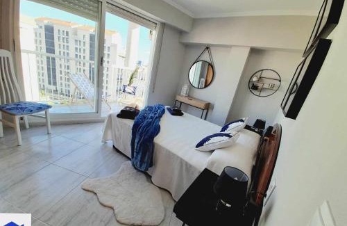 Grao de Gandia Apartment | Apartamento de Pescado Azul Gandia playa con piscina ascensor y vistas al mar