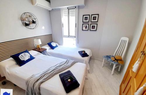 Grao de Gandia Apartment | Apartamento de Pescado Azul Gandia playa con piscina ascensor y vistas al mar