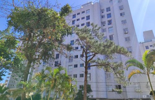 Jardim Centenario Apartment | Apartamento Guarujá Enseada com piscina e 1 quarto