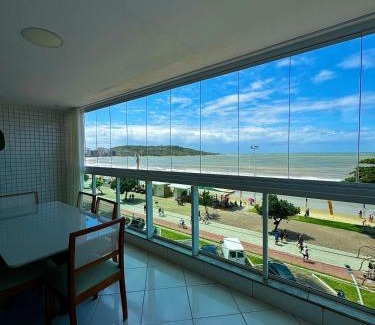Praia do Morro Apartment | Apartamento lindo frente ao mar