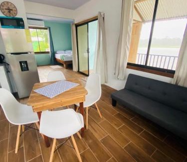 Tortuguero Apartment | Apartamento Lirios del Río