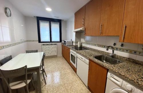 Jaca Apartment | Apartamento Llano de la Victoria