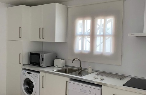 Puerto del Carmen Apartment | Apartamento recién reformado a 100m de la playa