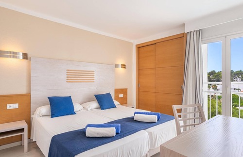 Cala Ferrera Apartment | Apartamentos Ferrera Secret 2 with Balcony & Wi-Fi