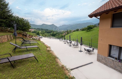 Santa Marina de Oblanca Apartment | Apartamentos Las Caldas. Cueva Lluera , a 15 Minutos del Casco Antiguo de Oviedo