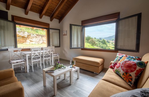 Santa Marina de Oblanca Apartment | Apartamentos Las Caldas. Cueva Lluera , a 15 Minutos del Casco Antiguo de Oviedo