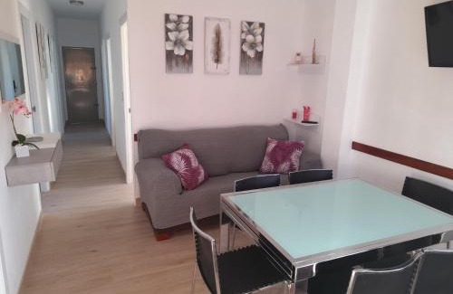 Plaza De La Costera Apartment | Apartamentos playa de Bellreguard