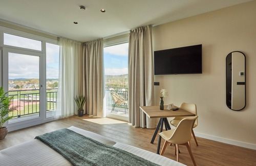 Salces Hotel | Apartamentos Silken Fontibre Iberia Spa