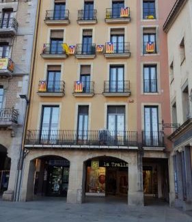 Vic Apartment | Apartaments Vicus 2 con vistas a la Plaza Mayor de Vic