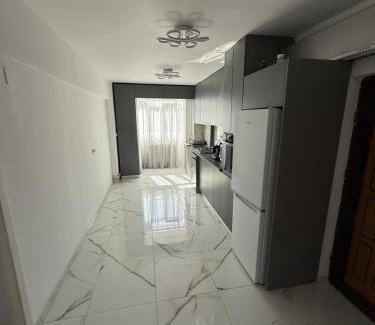 Caracal Apartment | Apartamentul lui Radu