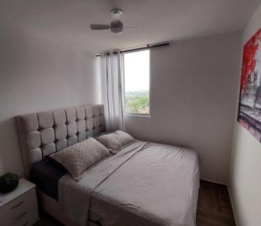 Floridablanca Apartment | Apartasuite Privado Espectacular Vista Panorámica cerca al HIC FOSCAL 3 Habitaciones