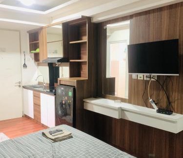 Karawang Apartment | Apartemen Urbantown Karawang by NN Room