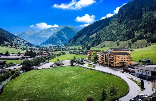 Rauris Apartment | Apartement fantastic view directly at the lift