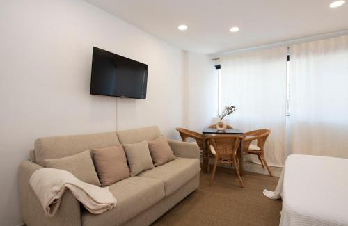 Castelldefels Apartment | Aparthotel Centric