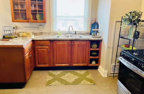 Huntington Apartment | Aparthotel- Green Goddess by Arena/Univ/Hospital