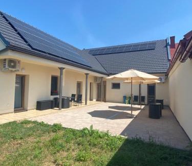 Mikulcice Apartment | Apartmány Mikulčice