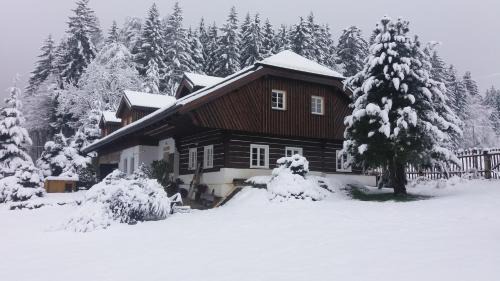 Zdikov Apartment | Apartmány U Šakala