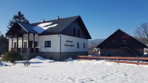 Velke Losiny Apartment | Apartmány Vízmberk