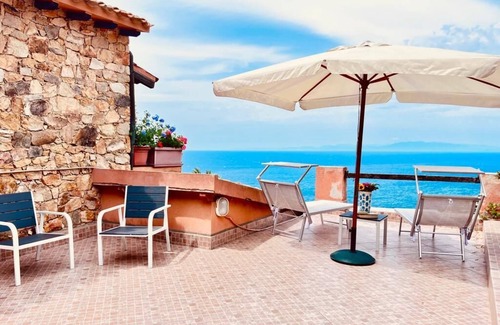 Costa Paradiso House | Apartment With Stunning Views